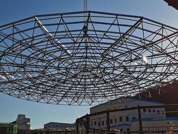 本溪螺栓球网架工程施工现场